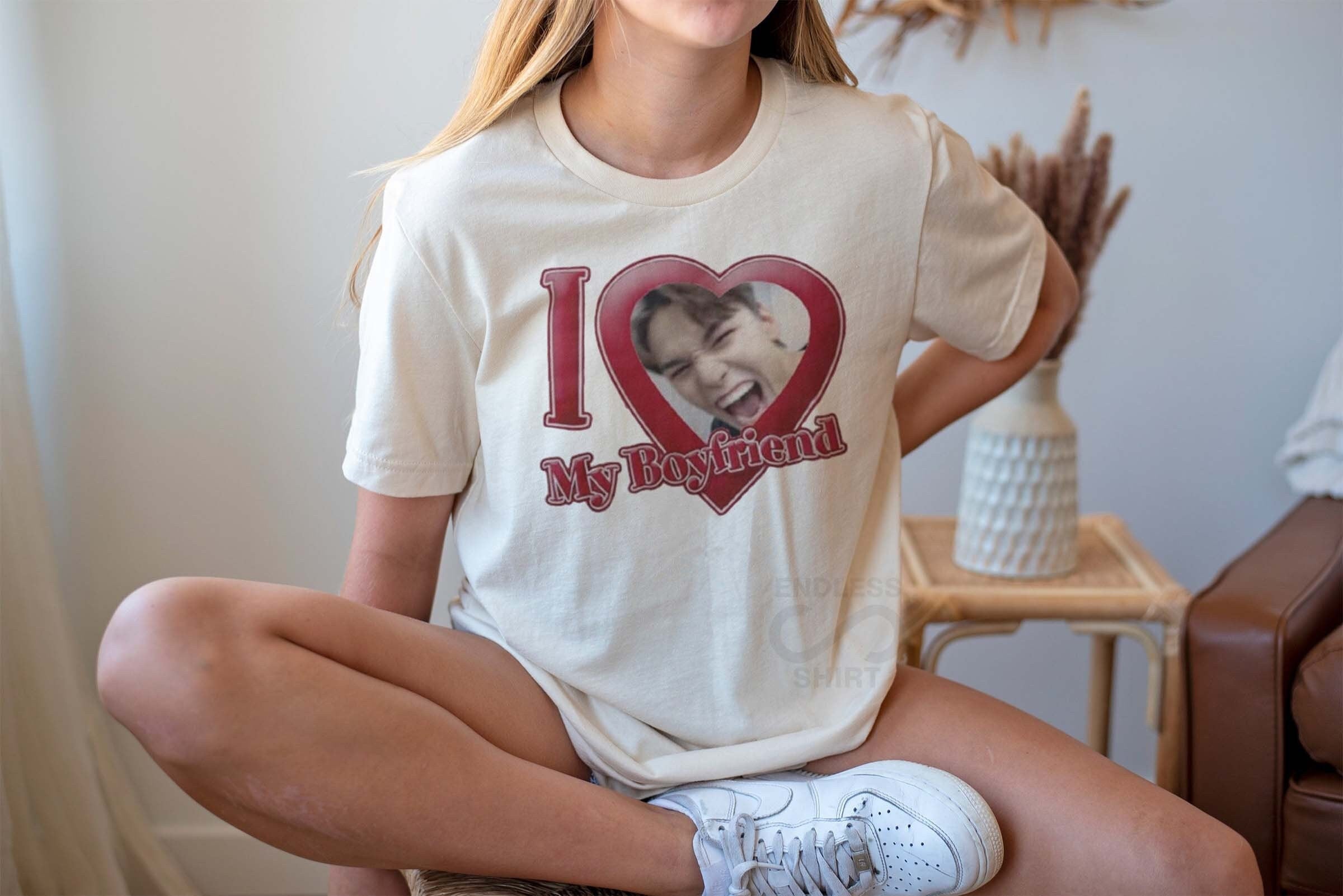 Unique Couples' Kpop Fashion: 'I Heart My Boyfriend' Personalized Shirt