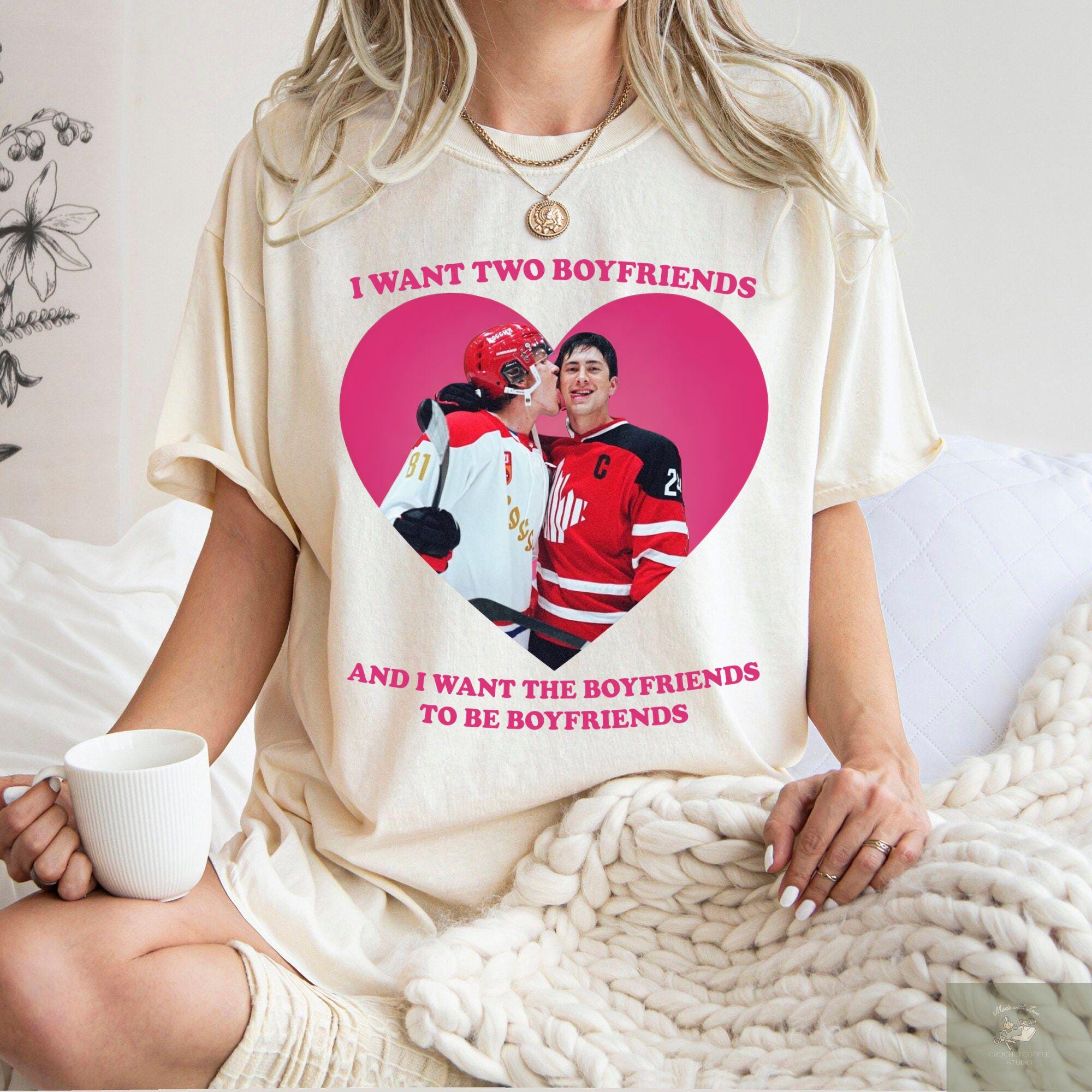 Meet the Hollander Rozanov Hockey Stamp Classic Tee: Aesthetic Game-Day Love for Everyone