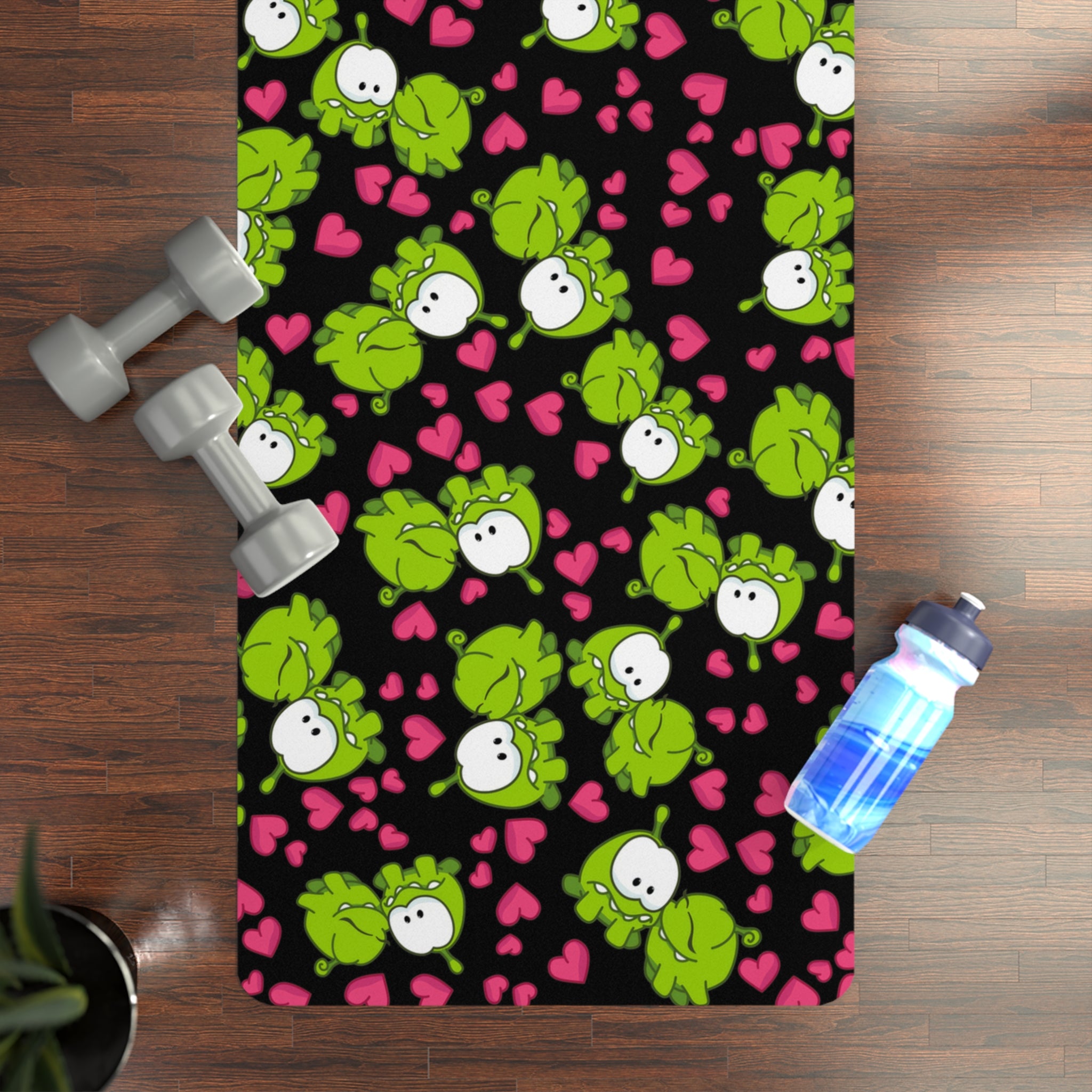 Rubber yoga mat om nom kiss valentine black