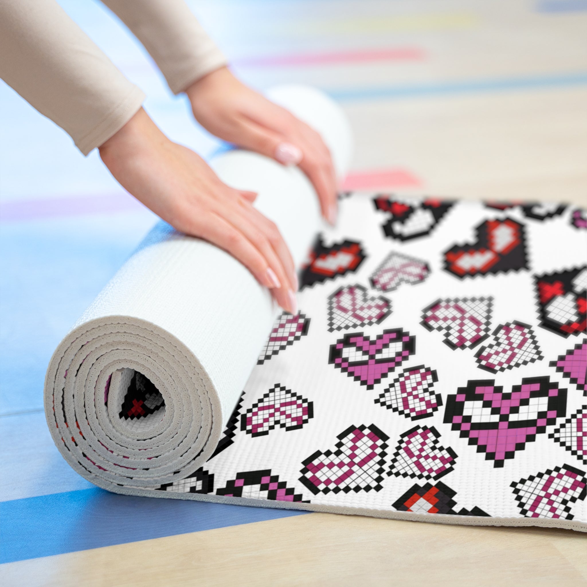 Foam yoga mat spider hearts pixel white