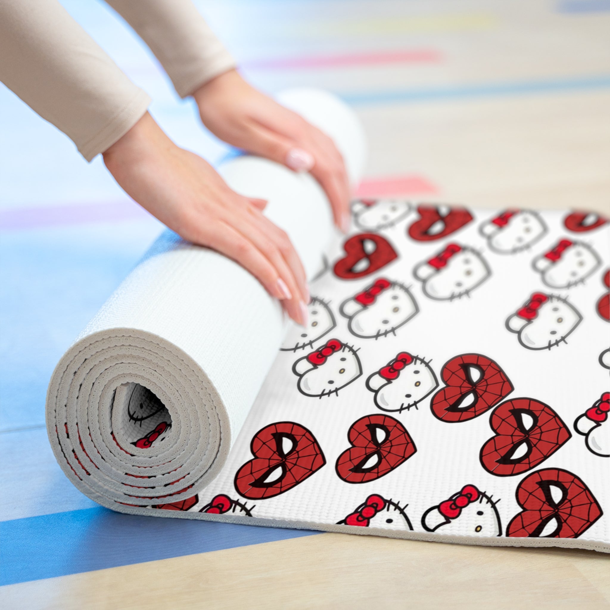 Foam yoga mat kitty spider heart shape white