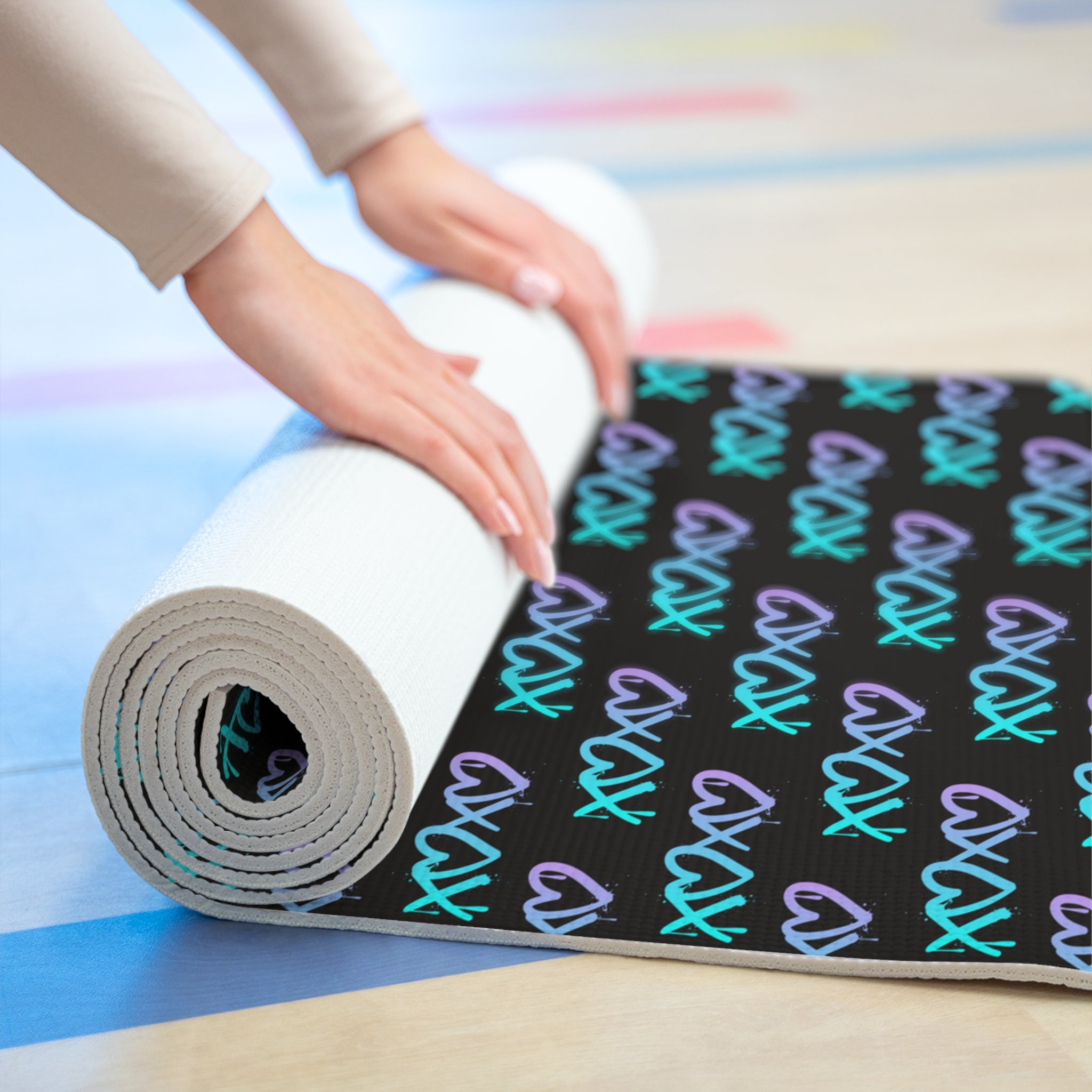 Foam yoga mat graffiti x o heart black