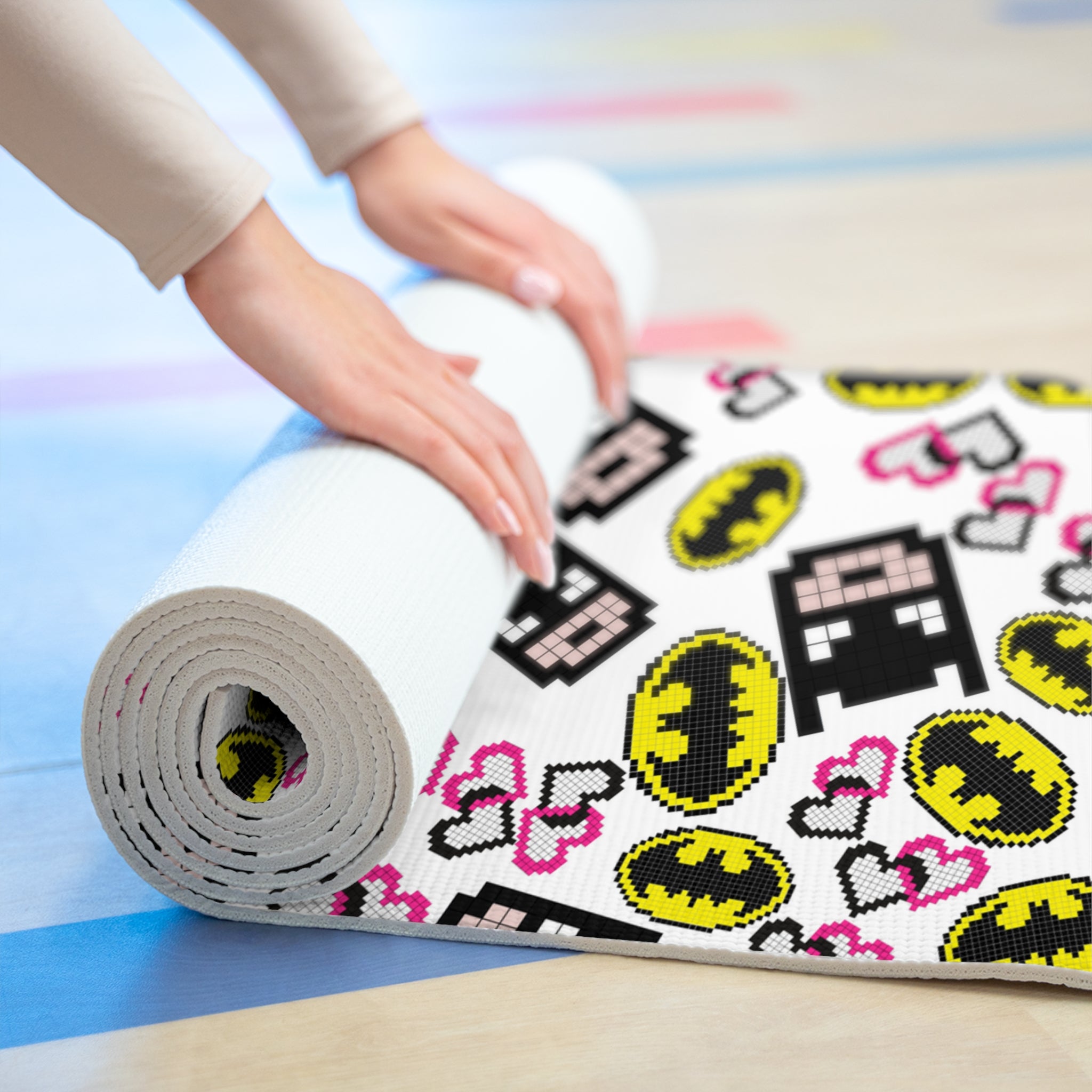 Foam yoga mat batman pixel white