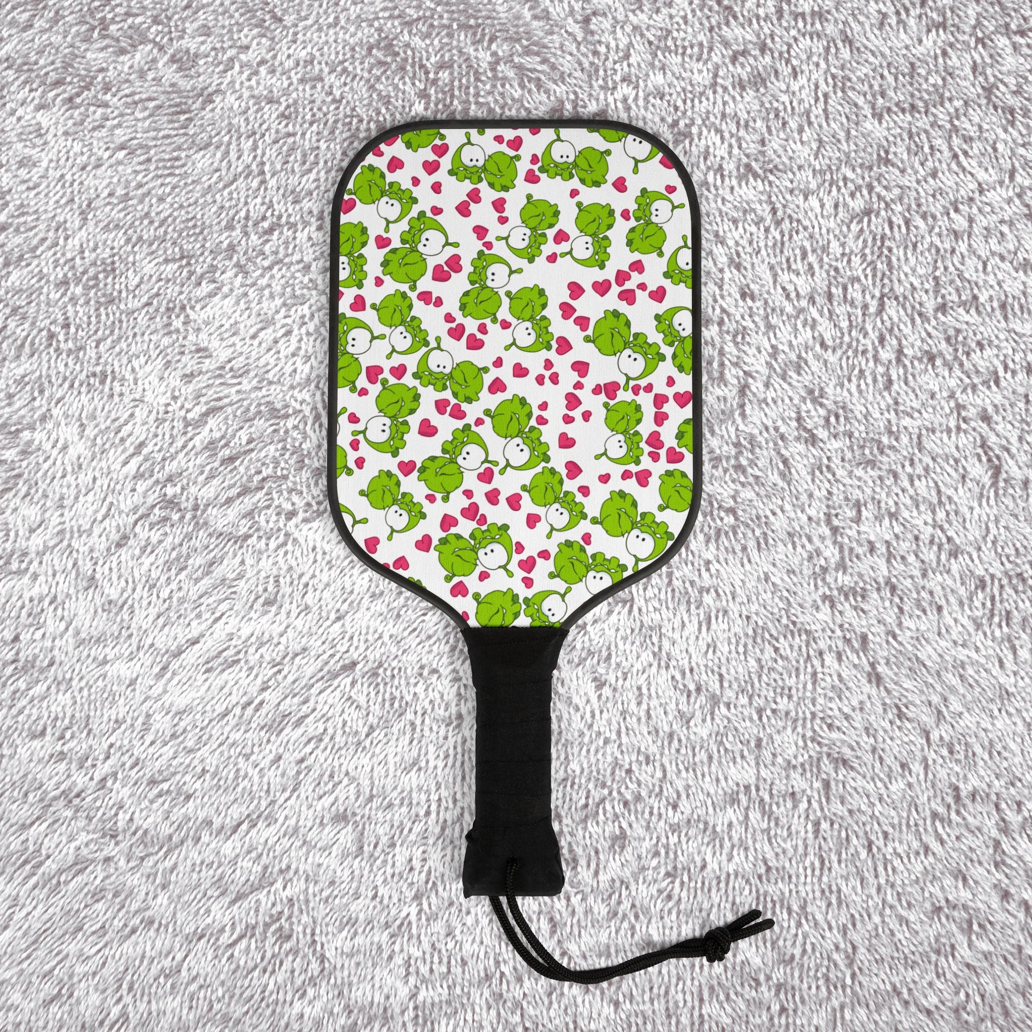 Pickleball kit (2 paddles + 2 balls + transparent bag) om nom kiss valentine white