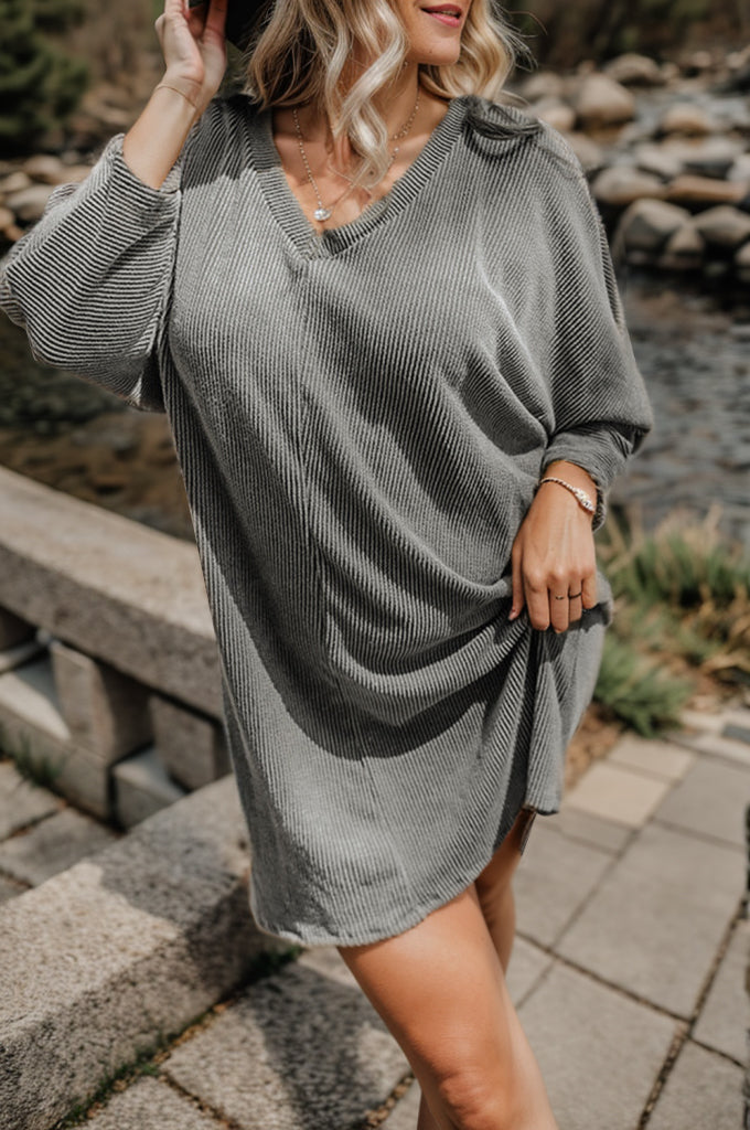 Stunning Plus Size V-Neck Long Sleeve Mini Dress: Perfect Pick for Beach Wedding Guests in Larger Sizes!