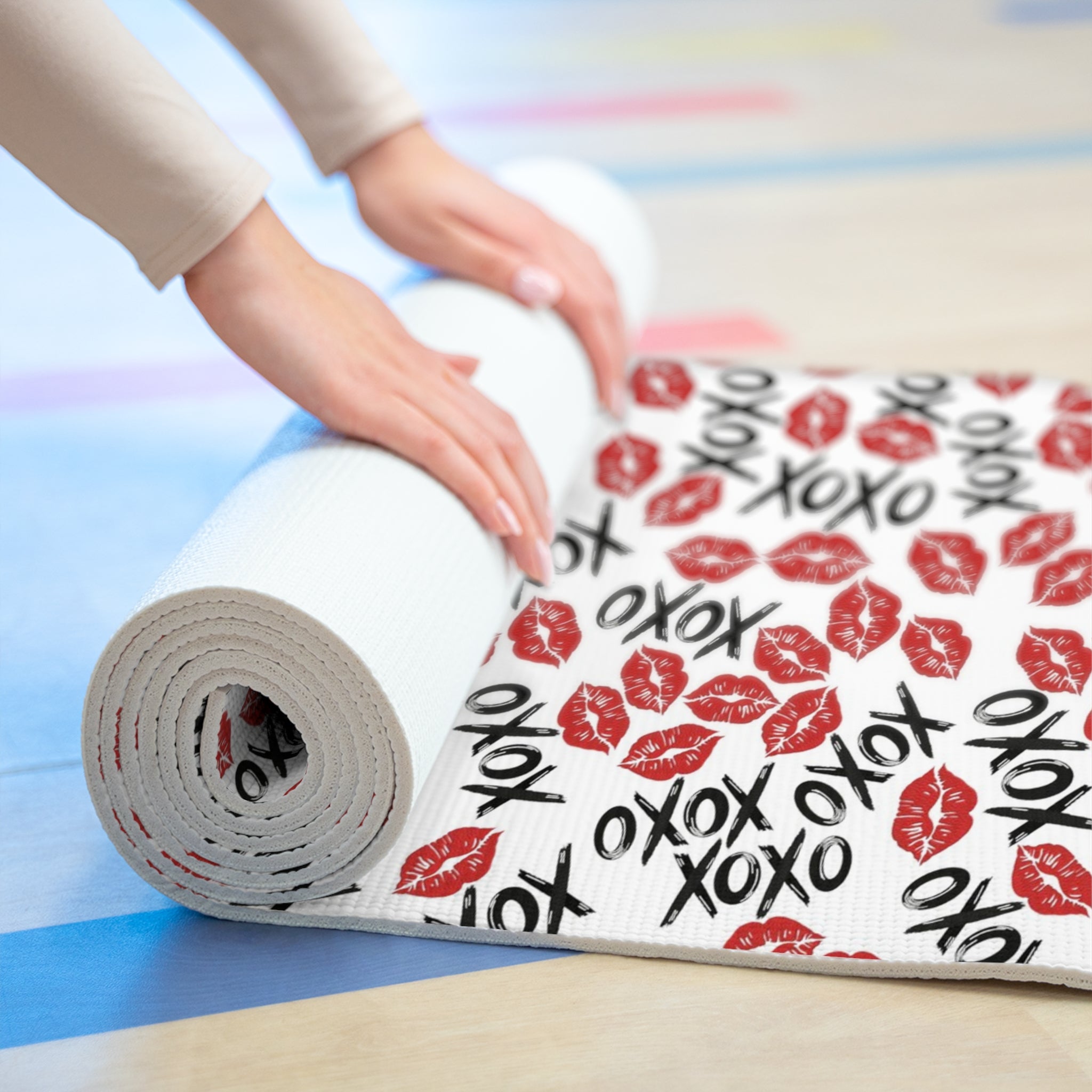 Foam yoga mat xoxo kiss valentine white