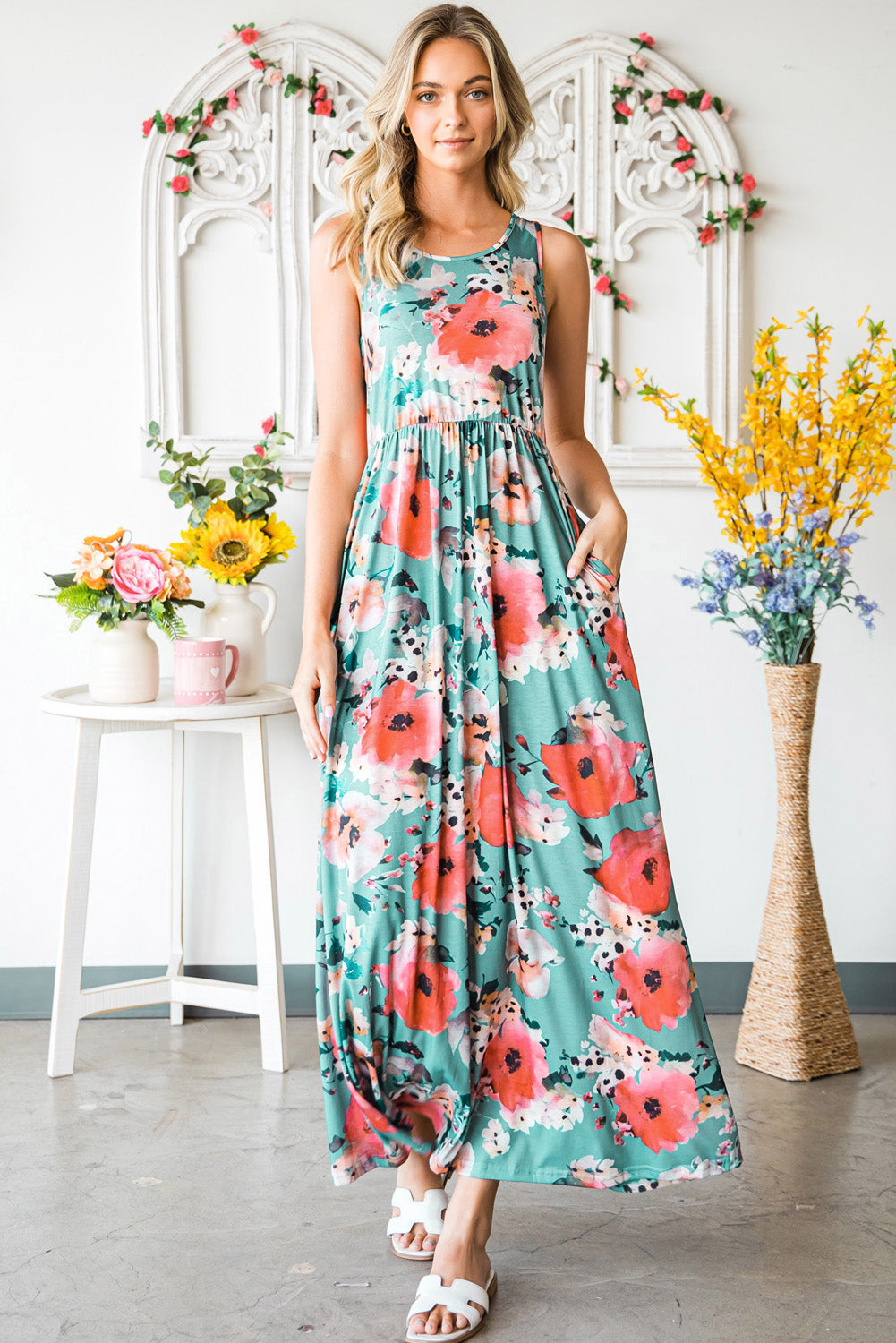 Chic Floral Maxi Dress: Perfect Summer Beach Wedding Attire with Pockets for Women