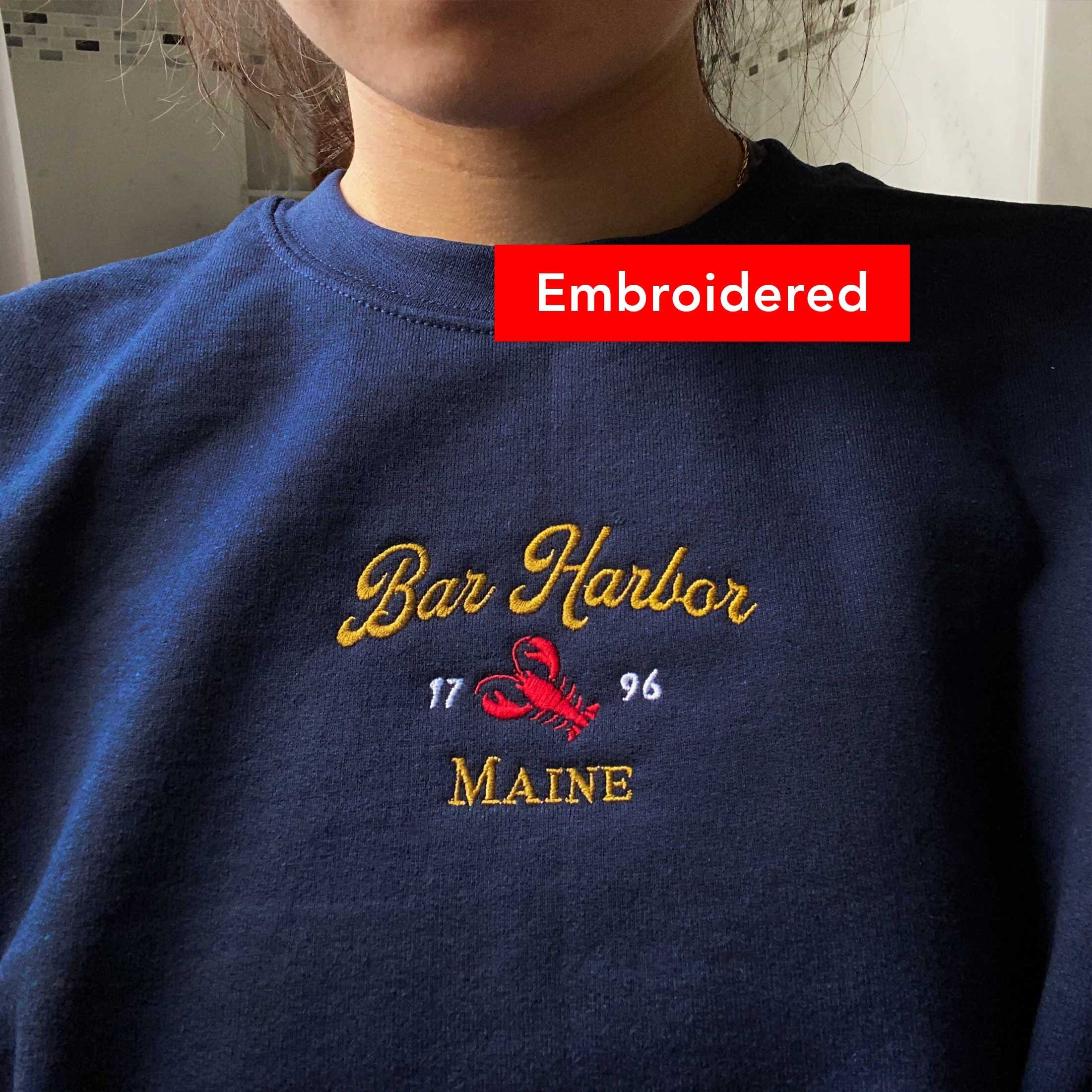 Bar Harbor Maine Sweatshirt, Vintage Crewneck embroidered, Lobster sweater