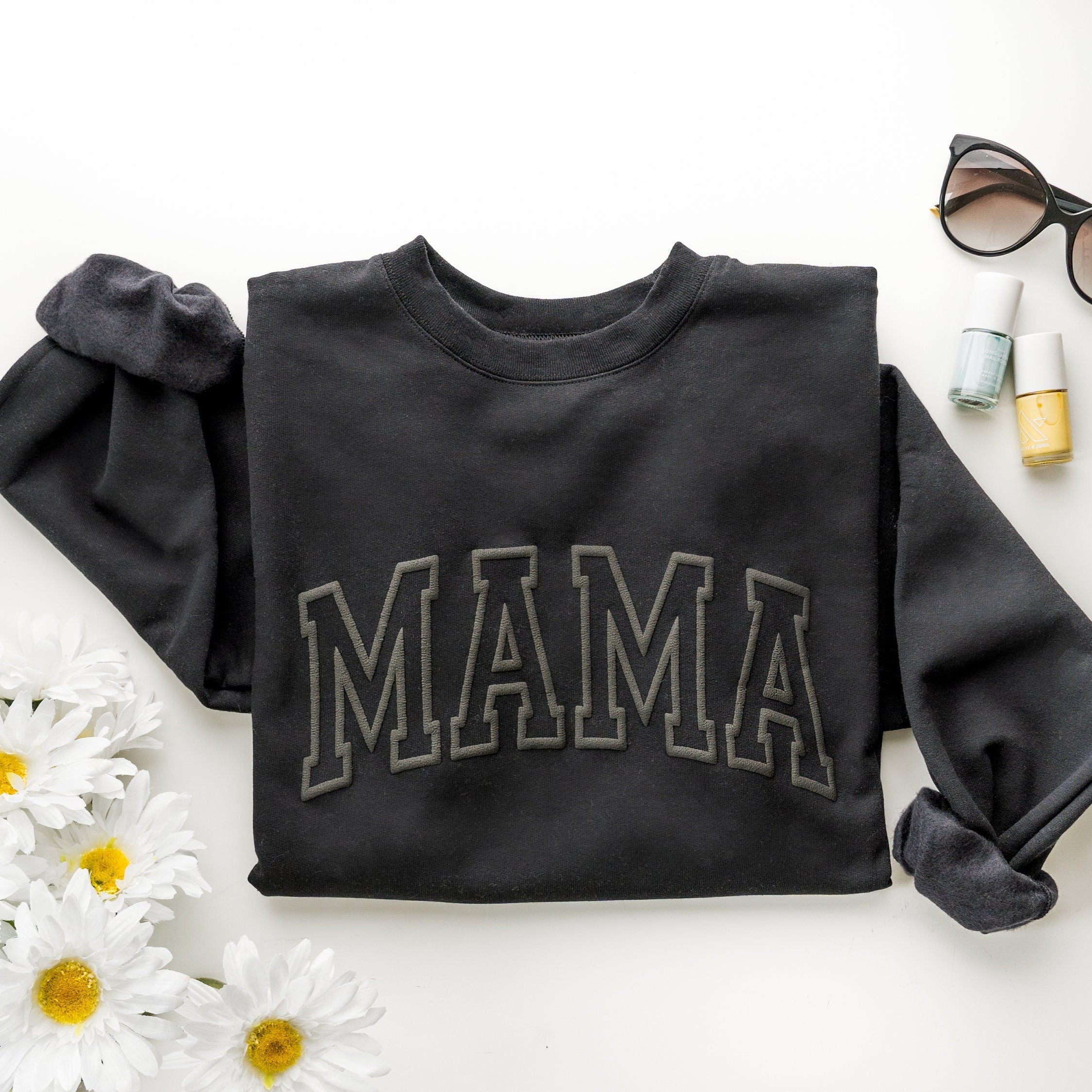 Mama Sweatshirt, Mama Est Sweatshirt, Mothers Day Gift, Cool Mom, First Mothers Day Gift, Personalized Gift, Mom Life Shirt, New Mom Gift