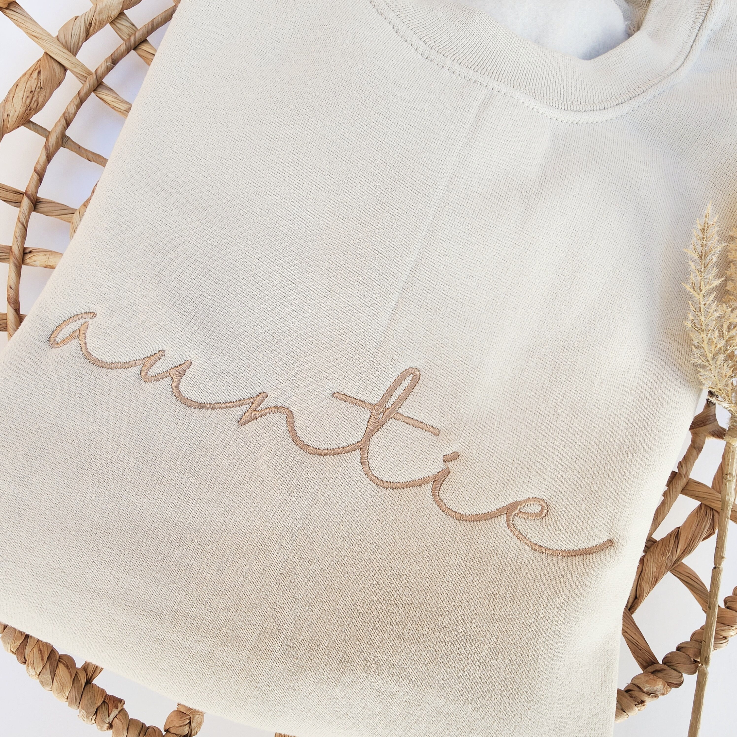 Embroidered Auntie Sweatshirt, Auntie Sweatshirt Embroidered, Custom Auntie Sweatshirt, Aunt Christmas Gift Aunt Gift Cool Auntie Women 101