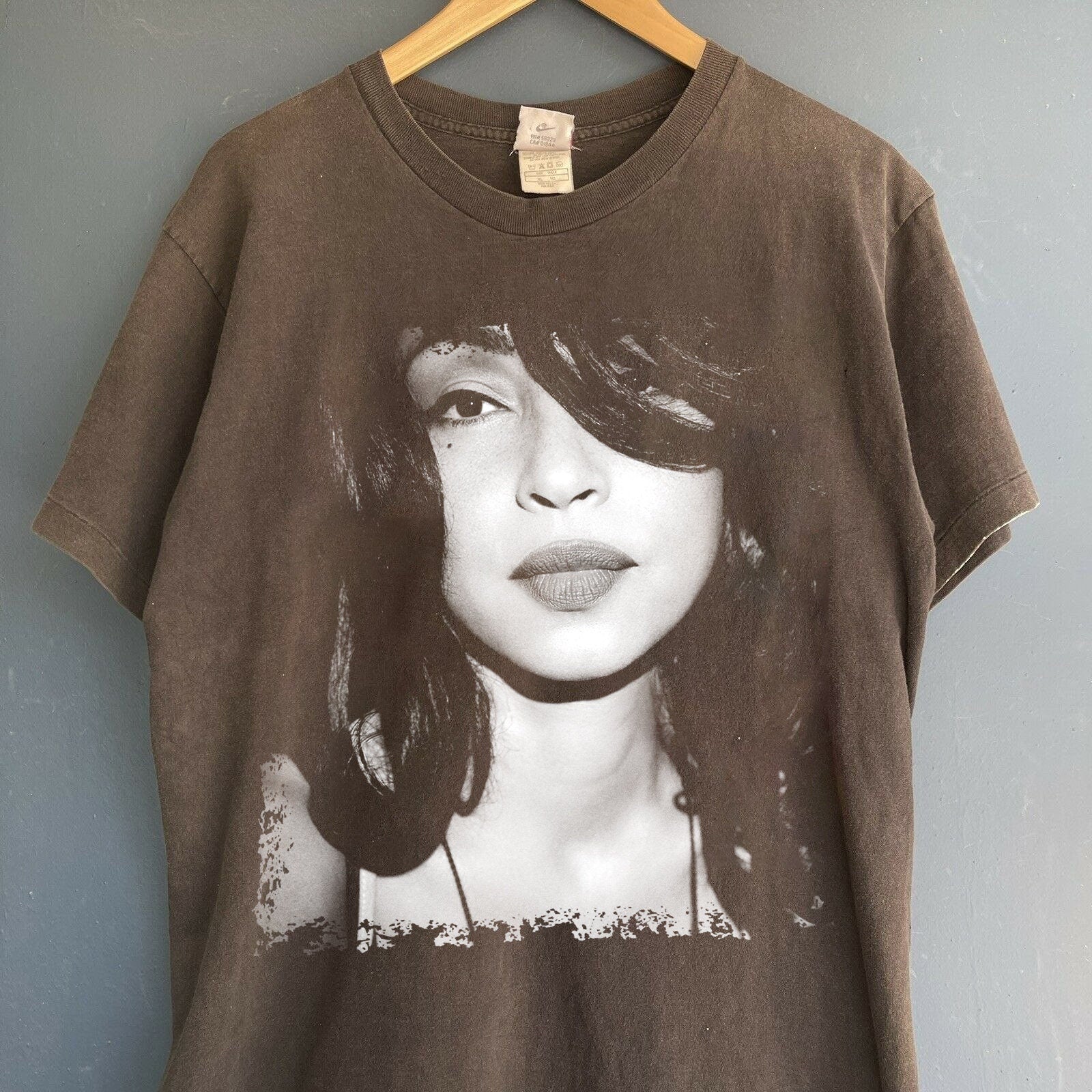 Sade Adu Graphic Tshirt, Vintage Sade tshirt, 90s Sade shirt, Music fans shirt, Sade Adu tshirt  Gift for men, women Comfort color