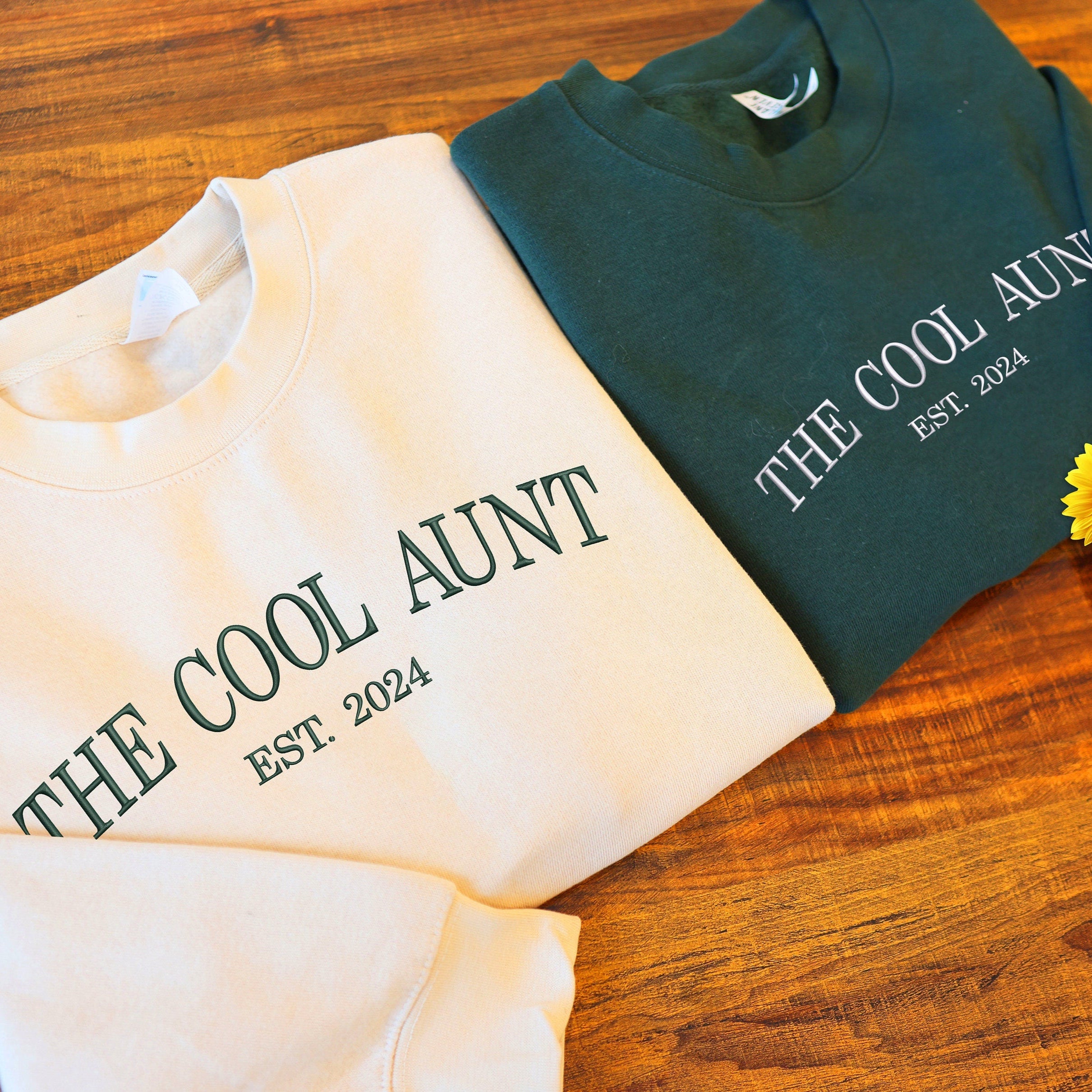 The Cool Aunt Embroidered Jumper, Personalized Date Embroidery Cool Aunt Crewneck Sweatshirt, Custom Crewneck Jumper, Birthday New Aunt Gift