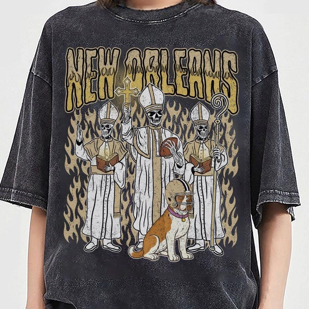 New Orleans Football Skull Vintage Shirt, Comfort Colors® 1717 Unisex Garment-Dyed T-shirt, Perfect Gift for Fans on Game Day, Classic Fit for Men and Women, Ideal Fall Outfit