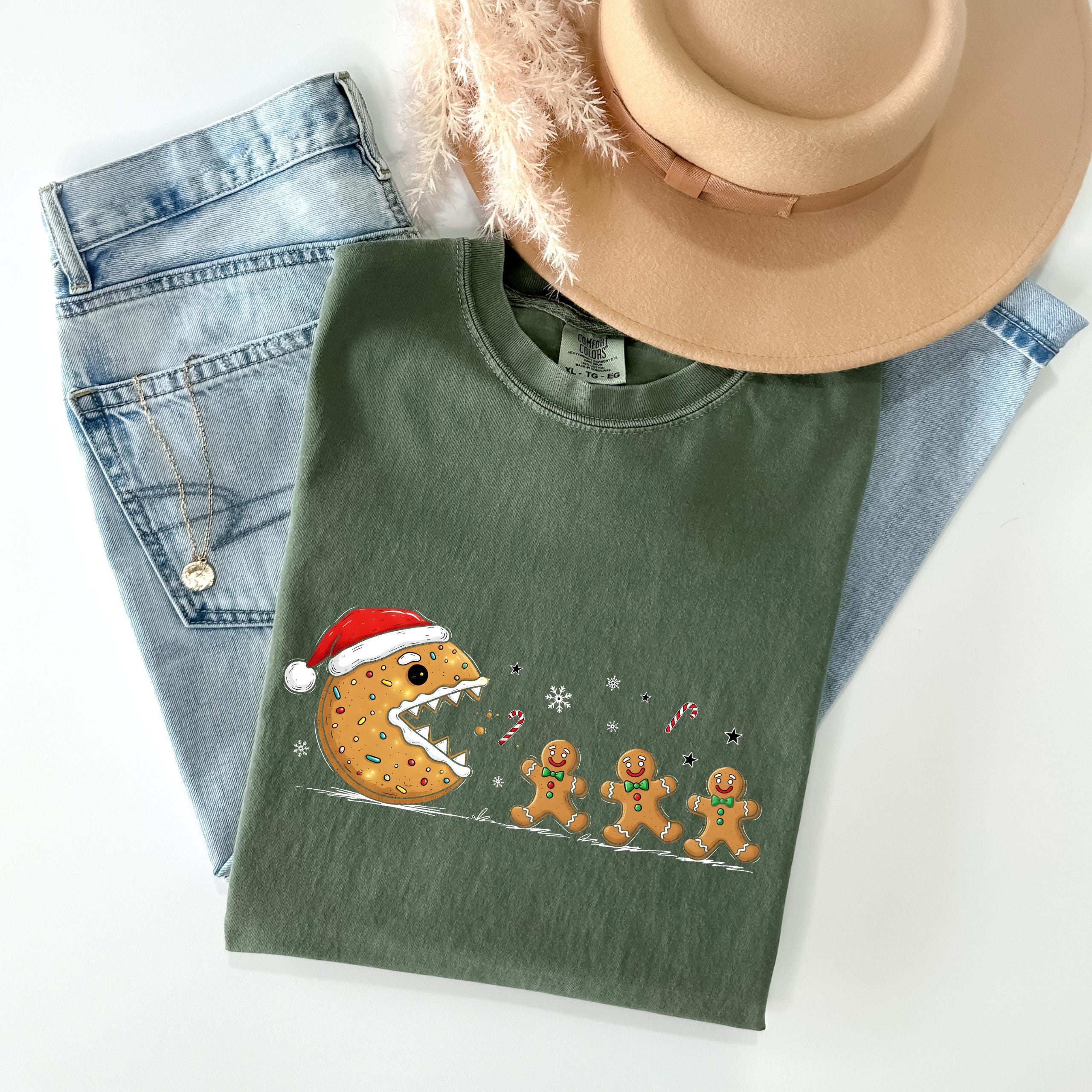 Comfort Colors® 1717 Unisex Garment-Dyed Christmas Cookie T-shirt, Cute Gingerbread Gaming Tee, Merry Xmas Sweatshirt, Perfect Holiday Gift for Gamers & Couples, Cozy Seasonal Outfit