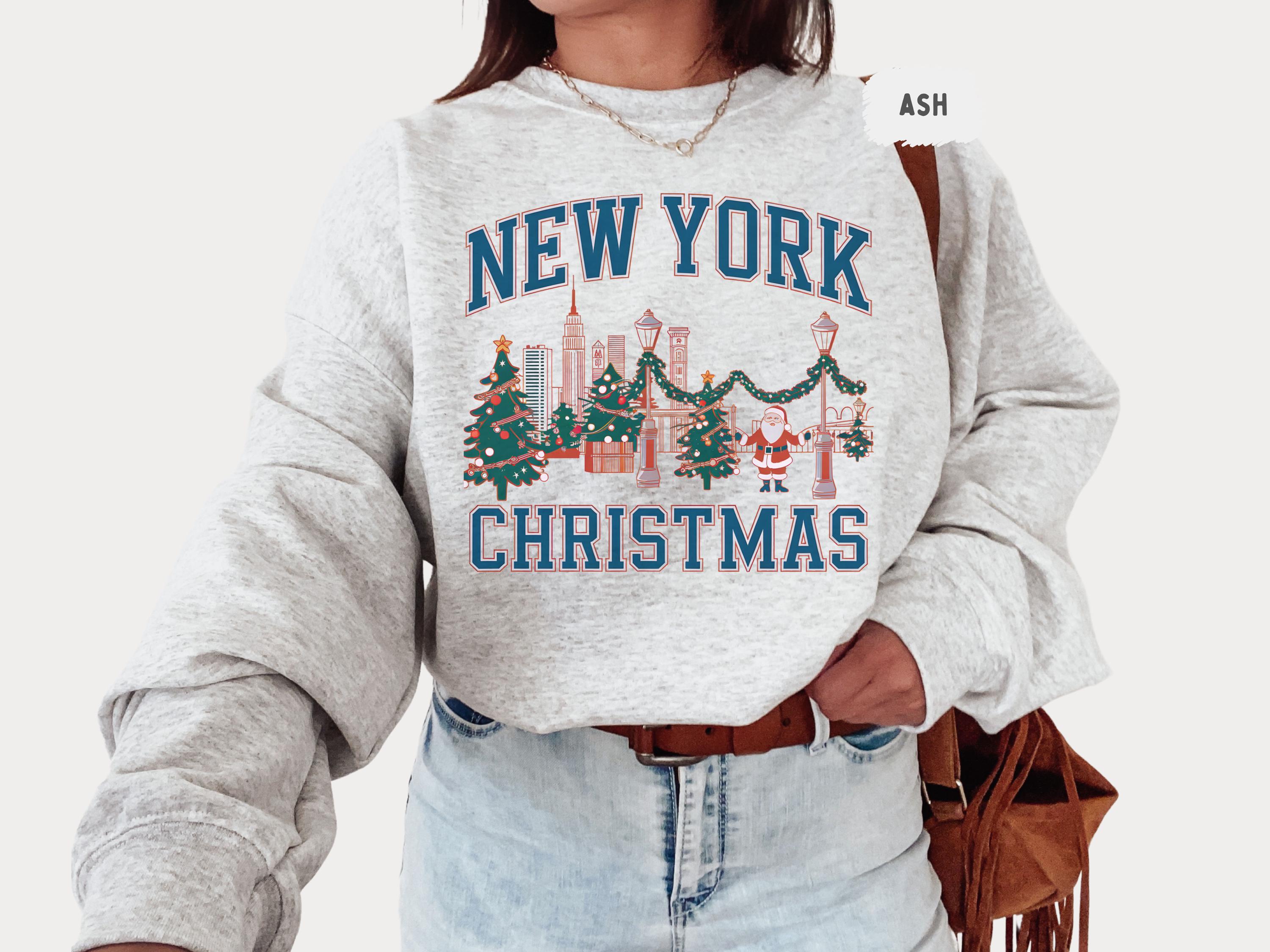 ✨ New York Christmas Sweatshirt Gildan 18000 Festive Holiday Crewneck Jumper Unisex Winter Apparel Ideal Xmas Gift for Men & Women Printify Choice ✨