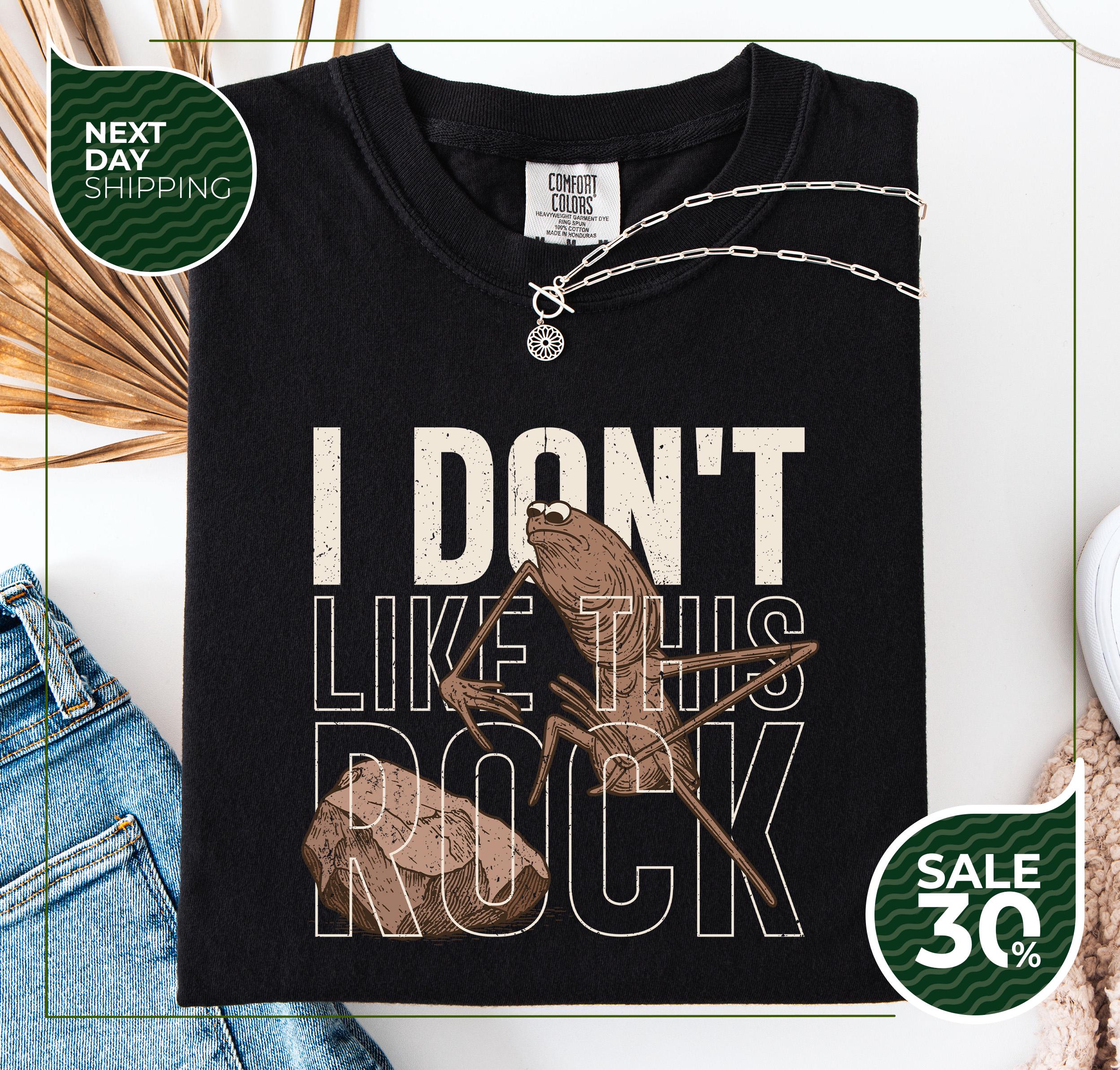 Comfort Colors® 1717 Marcus The Worm Unisex T-shirt Funny Meme Gift Perfect for Casual Outfits Soft Garment-Dyed Tee for Men & Women