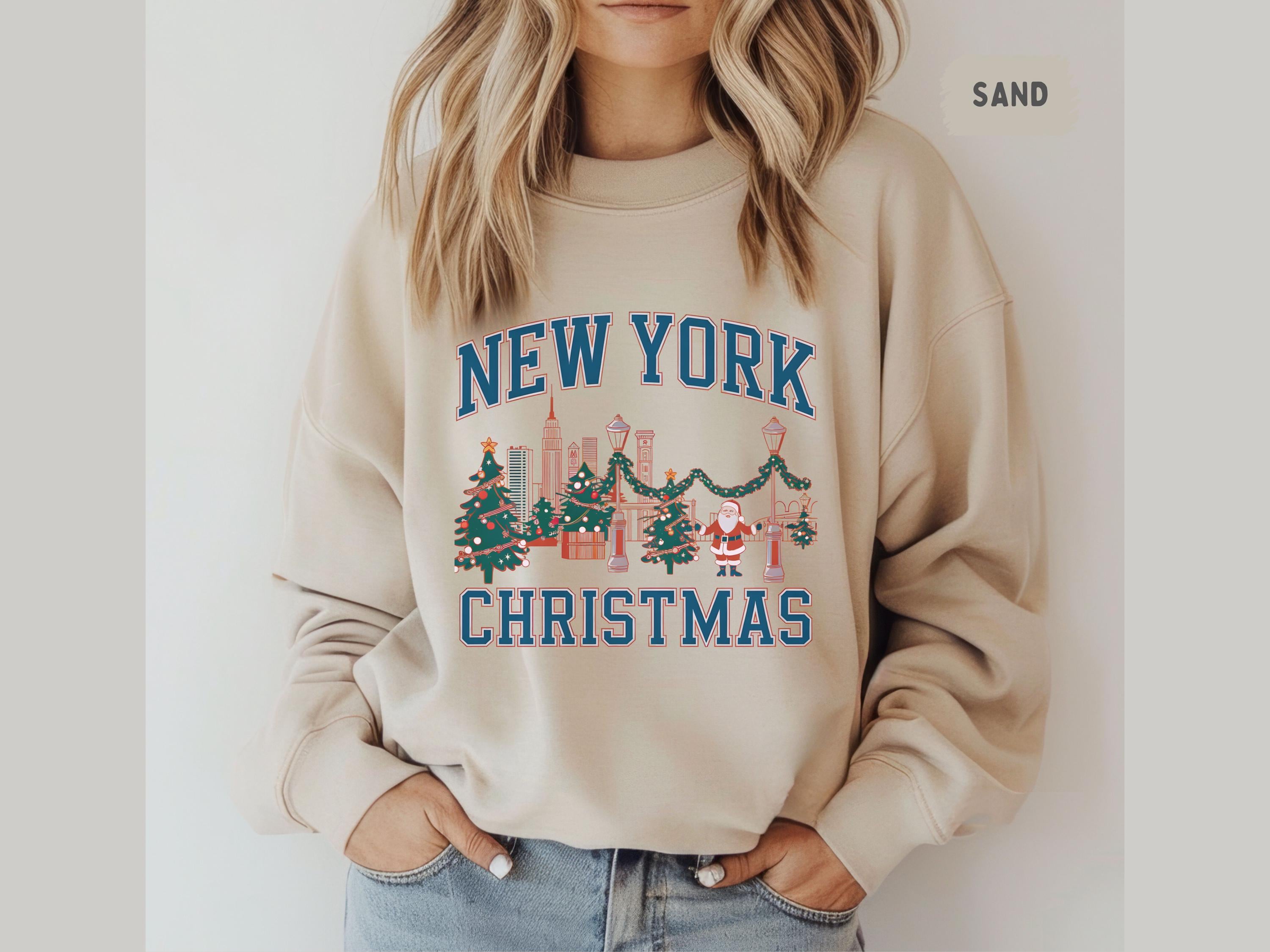✨ New York Christmas Sweatshirt Gildan 18000 Festive Holiday Crewneck Jumper Unisex Winter Apparel Ideal Xmas Gift for Men & Women Printify Choice ✨