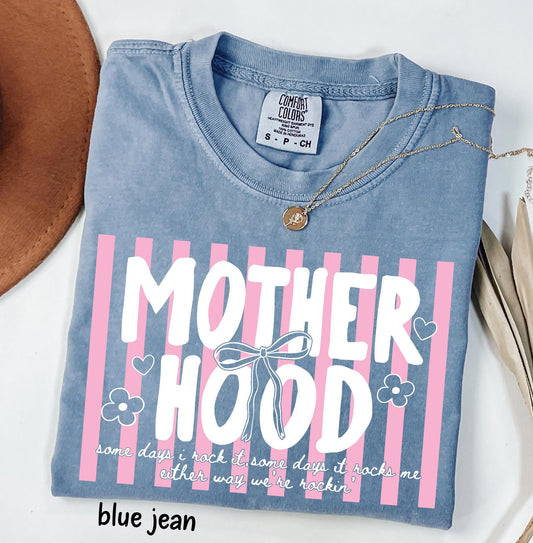 Retro Motherhood Mama Shirt, Oversized Mom Life Tee, Cool Mom Club T-Shirt, Garment-Dyed Trendy Top for Women, Mothers Day Gift, Viral Outfit