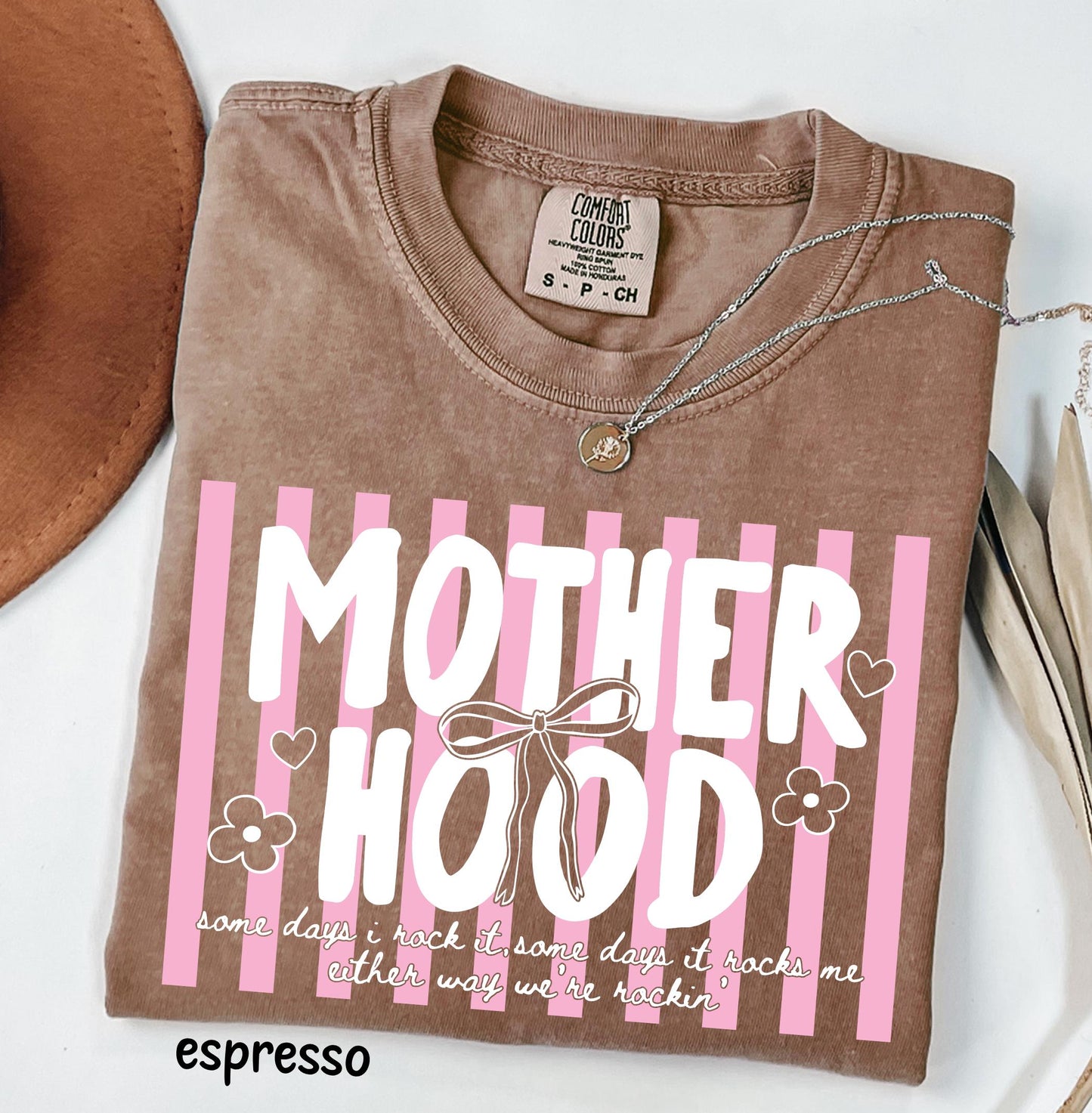 Retro Motherhood Mama Shirt, Oversized Mom Life Tee, Cool Mom Club T-Shirt, Garment-Dyed Trendy Top for Women, Mothers Day Gift, Viral Outfit